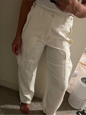 Aritzia white cargo